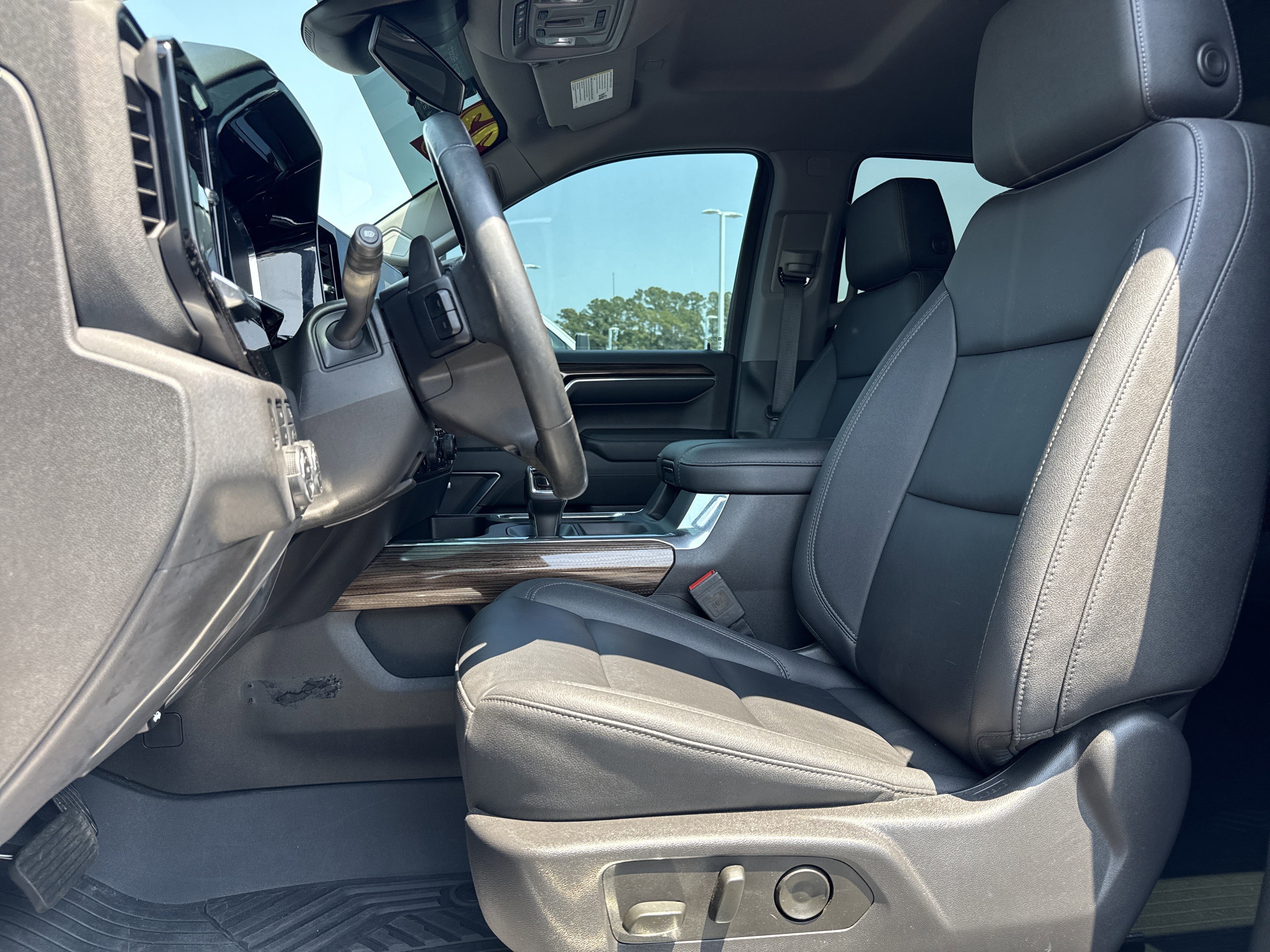 Certified 2023 Chevrolet Silverado 1500 LT Trail Boss w/ Convenience Package II AWD/4WD image 16