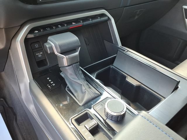 Used 2025 Toyota Sequoia Platinum AWD/4WD image 17
