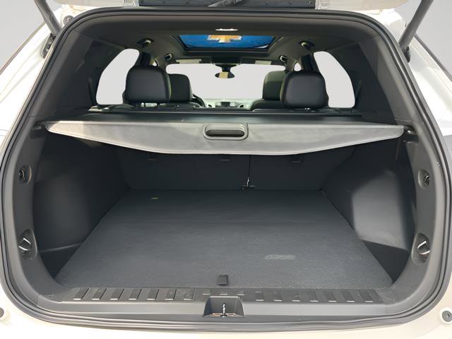 Used 2023 Chevrolet Equinox RS w/ RS Leather Package image 7