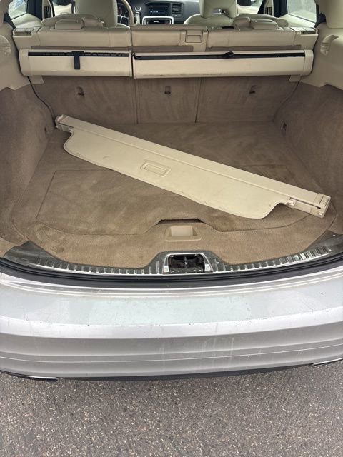 Used 2015 Volvo V60 T5 Platinum image 32