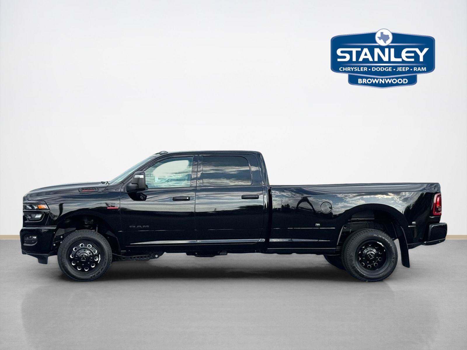 New 2026 RAM 3500 Lone Star AWD/4WD image 4