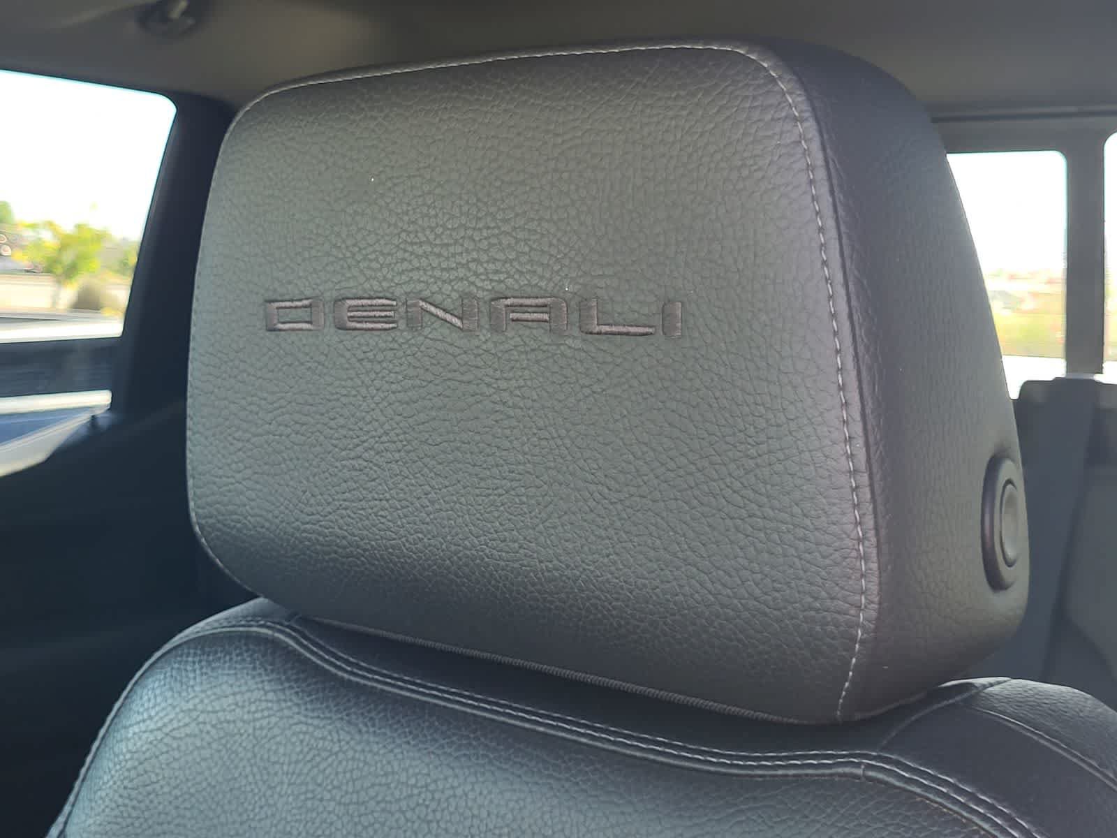 Used 2021 GMC Sierra 1500 Denali AWD/4WD image 14