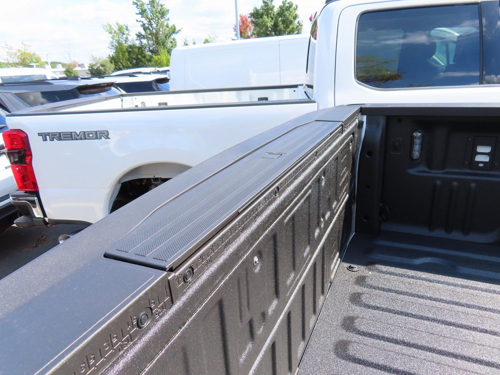 New 2026 Ford F250 Lariat w/ Tremor Off-Road Package image 9