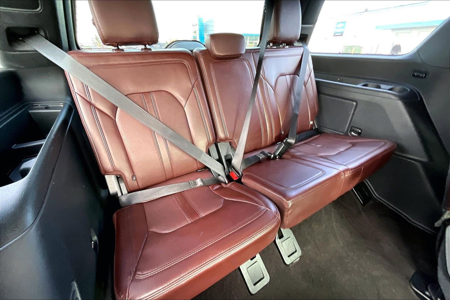 Used 2023 Ford Expedition Limited image 28