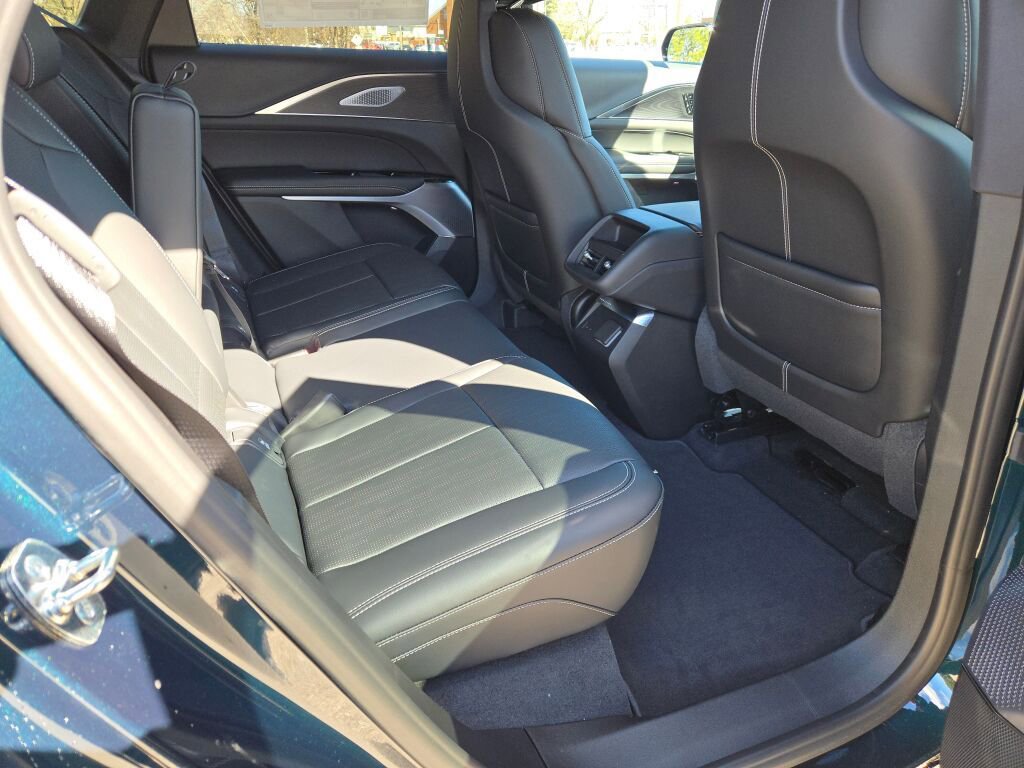 New 2026 Cadillac Lyriq Premium Luxury image 10