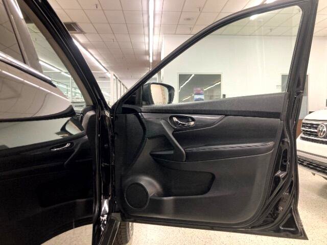 Used 2020 Nissan Rogue SV image 26