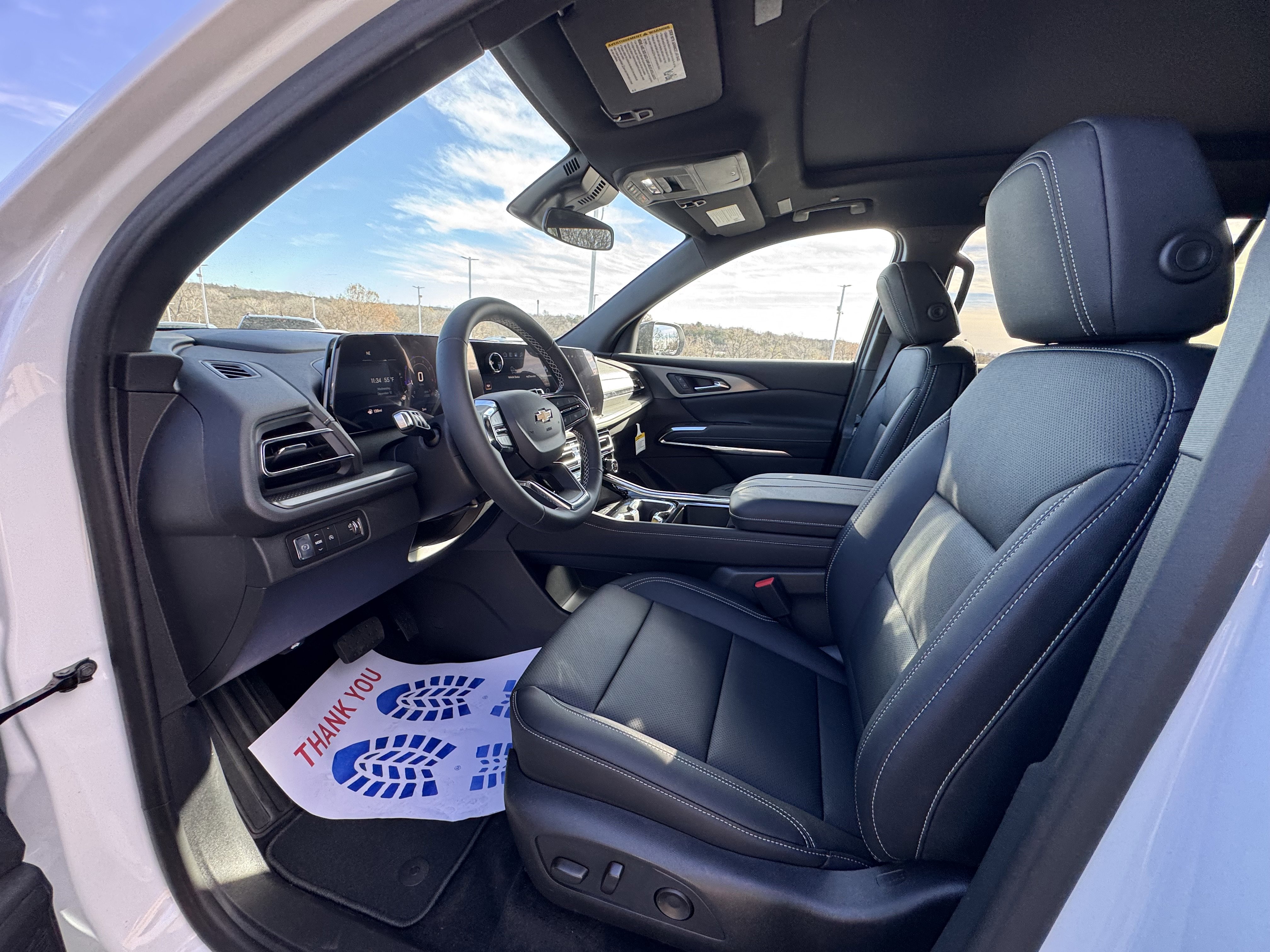 New 2026 Chevrolet Traverse LT w/ Sun and Wheel Package image 12