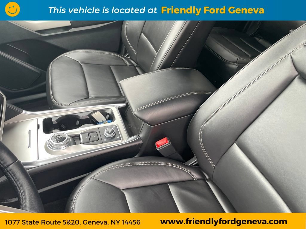 Used 2023 Ford Explorer XLT w/ Equipment Group 202A AWD/4WD image 28