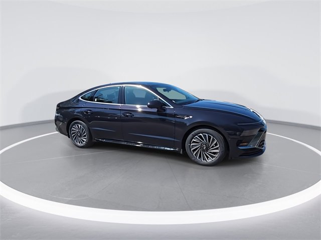 New 2025 Hyundai Sonata Limited image 2