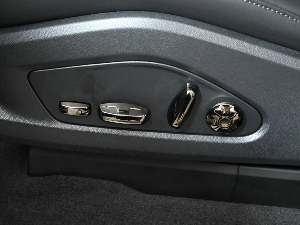 New 2026 Porsche Cayenne S AWD/4WD image 30