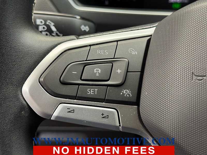 Used 2022 Volkswagen Tiguan S image 41