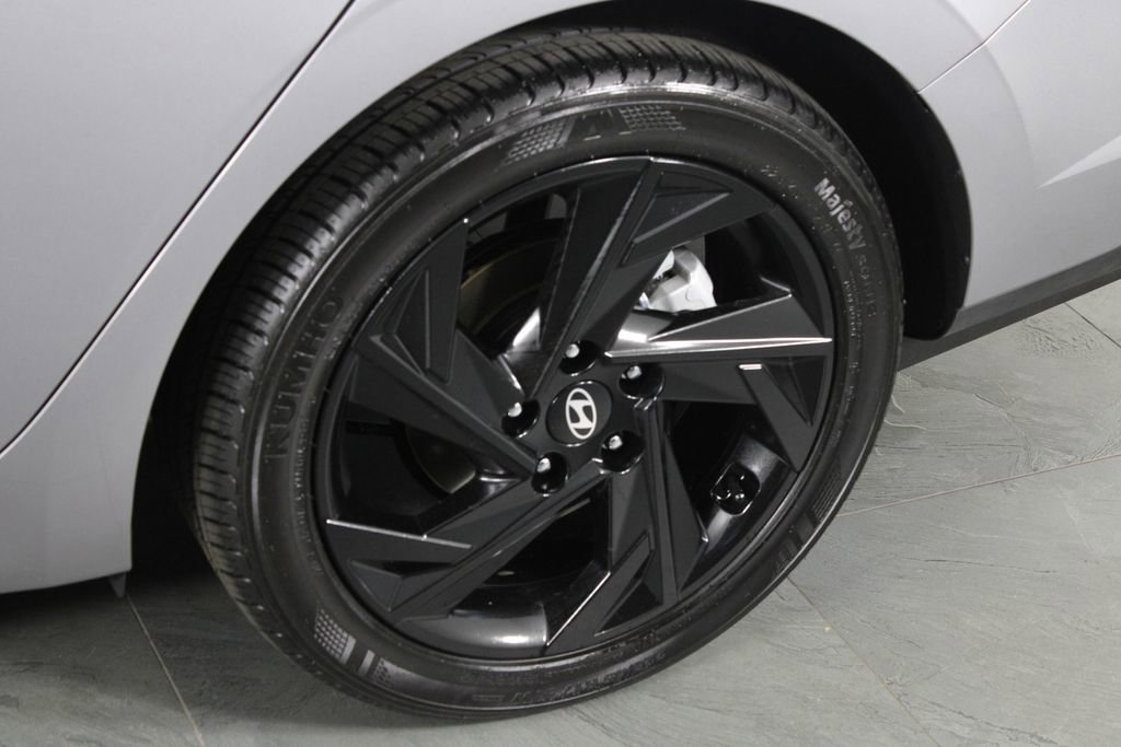 Certified 2026 Hyundai Elantra Sport FWD image 13