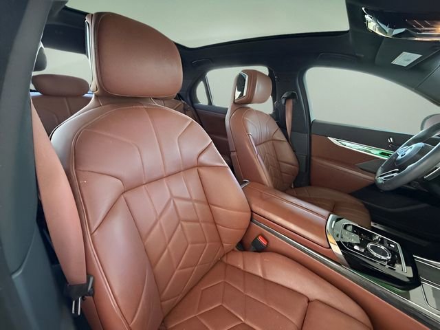 Used 2023 BMW 740i 740i w/ Executive Package image 39