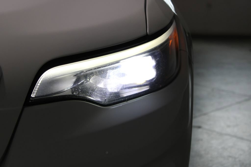 Used 2019 Jeep Cherokee Limited AWD/4WD image 54