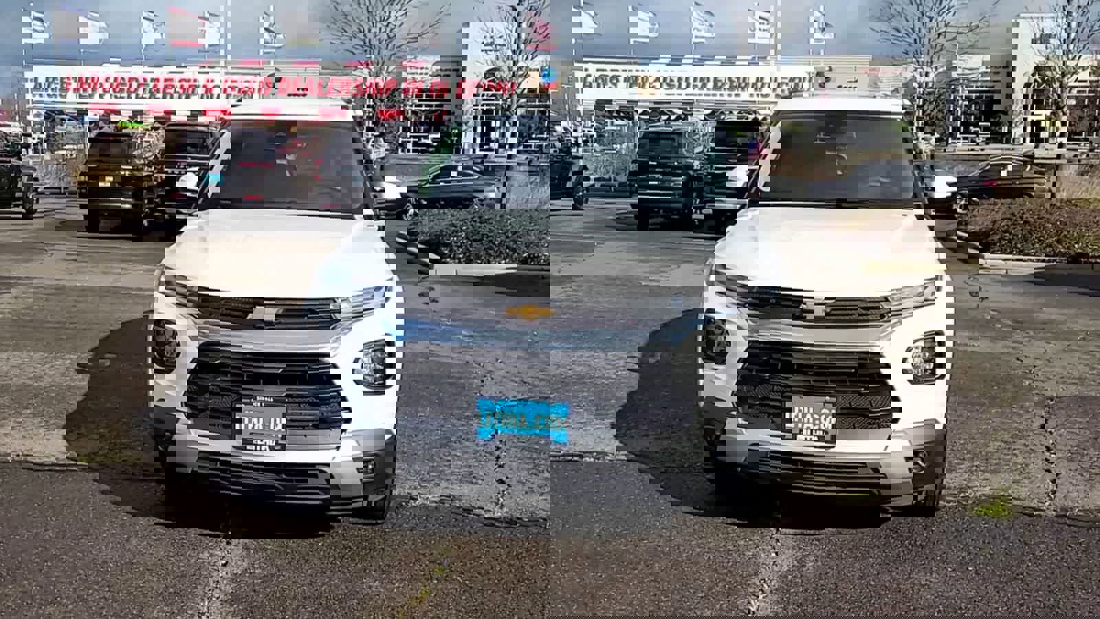 Used 2022 Chevrolet TrailBlazer LT w/ Convenience Package AWD/4WD image 3