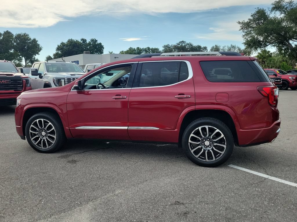 Used 2020 GMC Acadia Denali w/ Technology Package FWD image 3