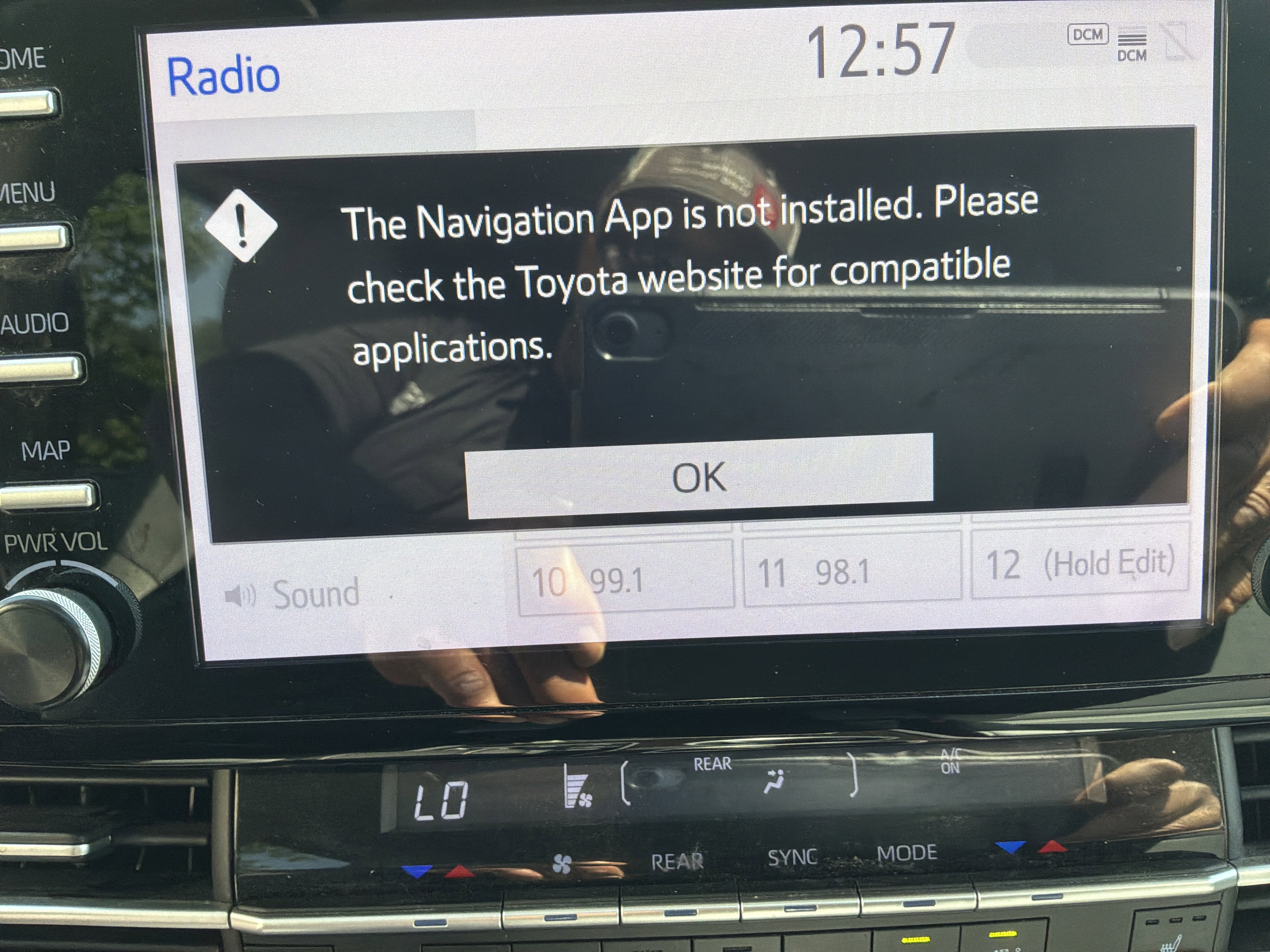 Used 2021 Toyota Sienna XLE image 24