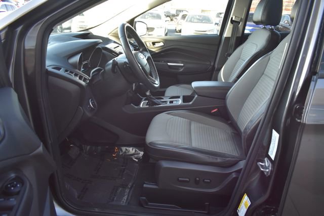 Used 2017 Ford Escape SE w/ SE Sport Appearance Package image 13