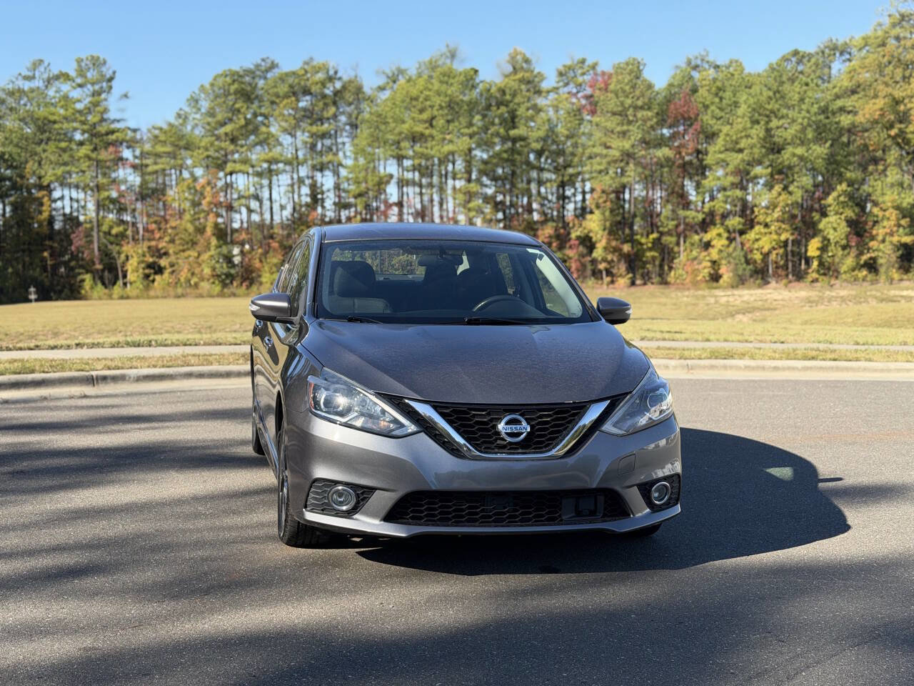 Used 2019 Nissan Sentra SR image 1