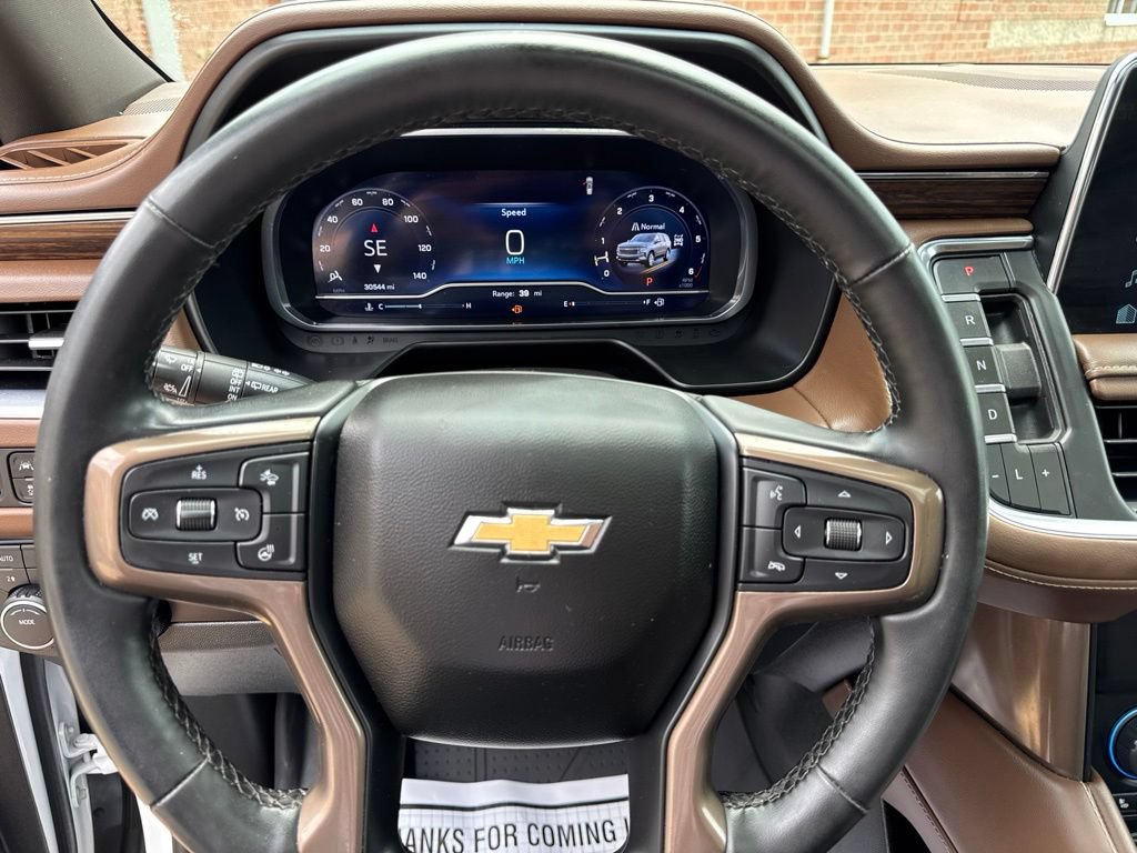 Used 2023 Chevrolet Suburban High Country AWD/4WD image 23