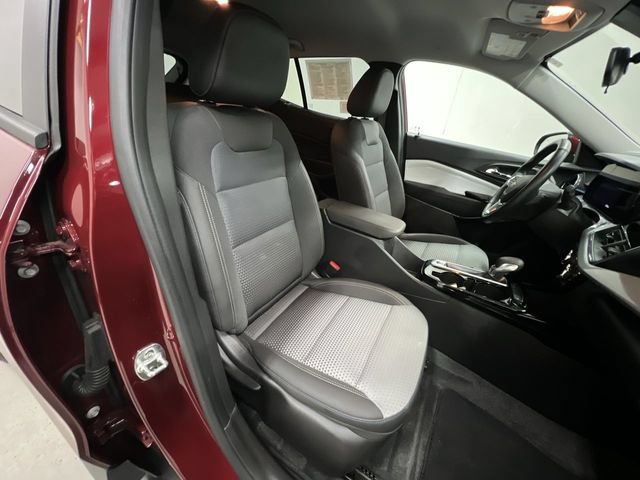 Certified 2024 Chevrolet Trax LT w/ Driver Confidence Package FWD image 26