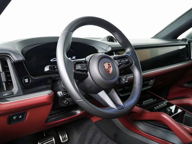 Certified 2026 Porsche Cayenne S image 4