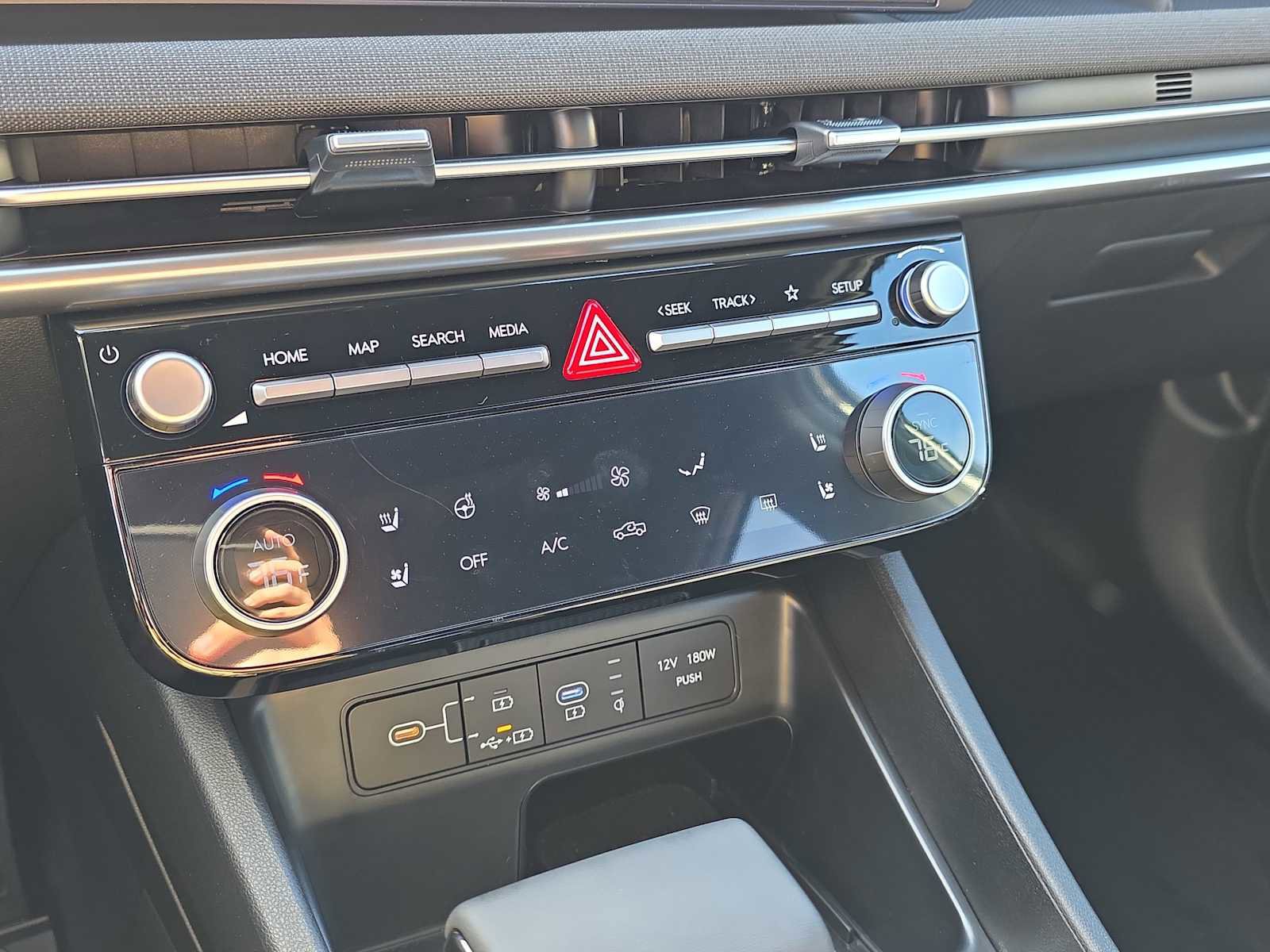 New 2026 Hyundai Santa Cruz Limited image 12