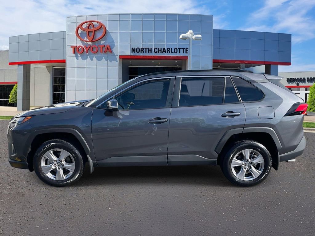 Used 2025 Toyota RAV4 XLE w/ Convenience Package FWD image 7