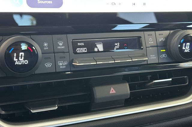 Certified 2025 Toyota Grand Highlander FWD image 26