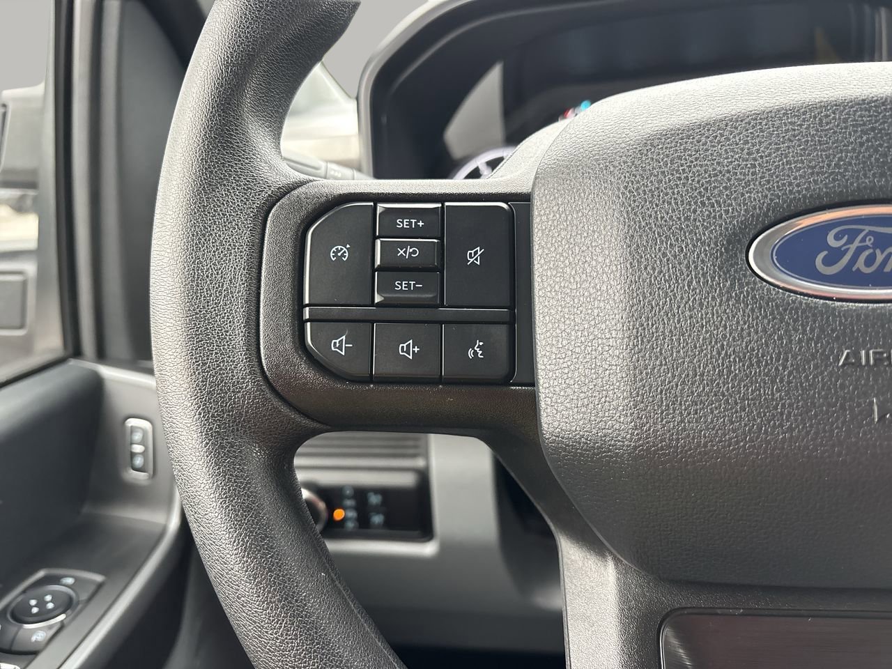 Used 2025 Ford F250 XL w/ STX Appearance Package AWD/4WD image 25