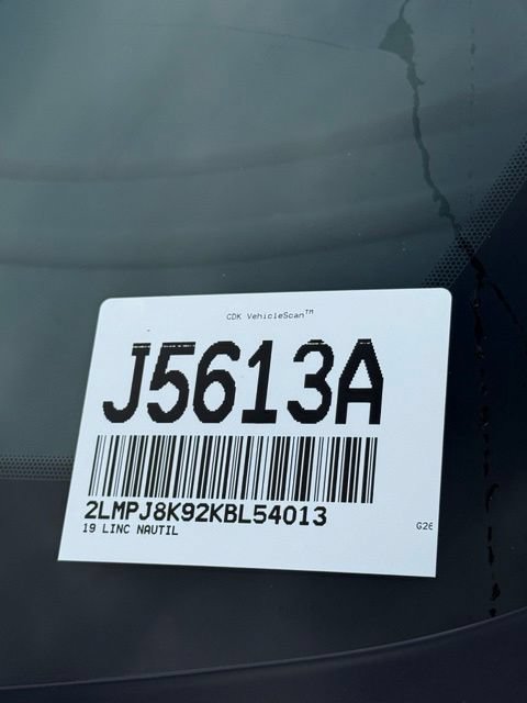 Used 2019 Lincoln Nautilus Select AWD/4WD image 33
