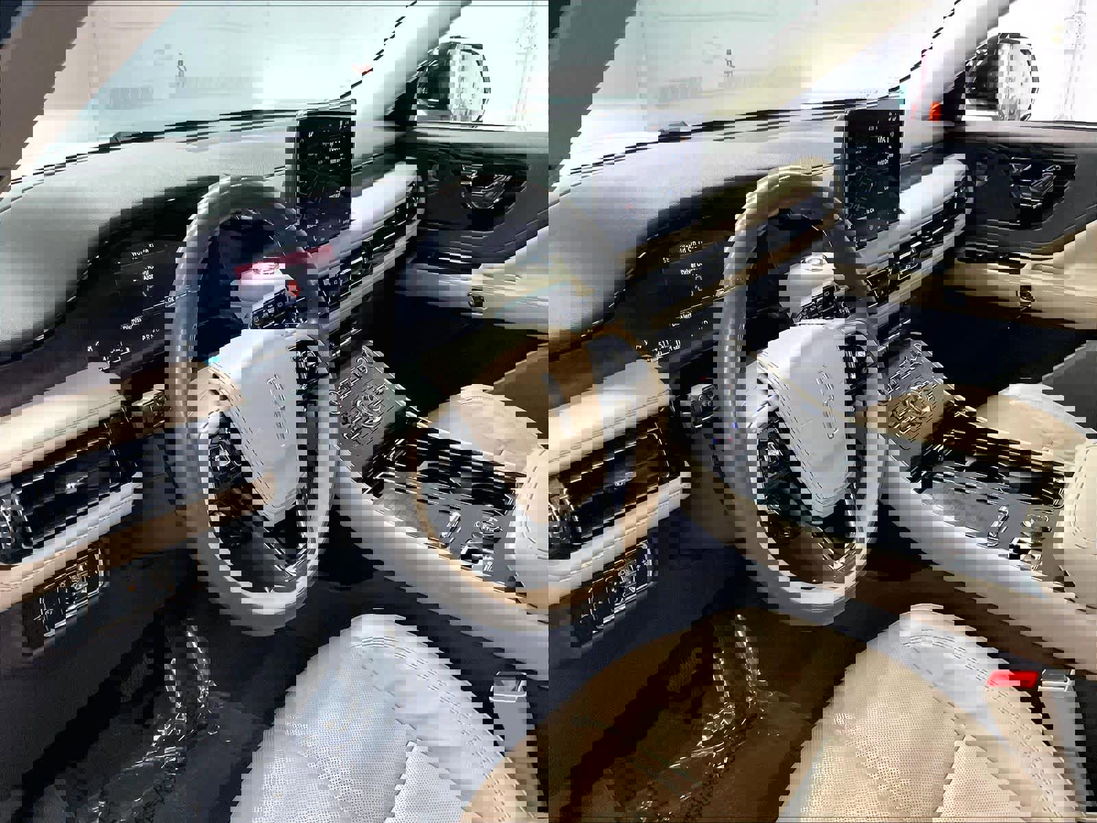 Used 2022 Lincoln Aviator Reserve w/ Equipment Group 201A image 15