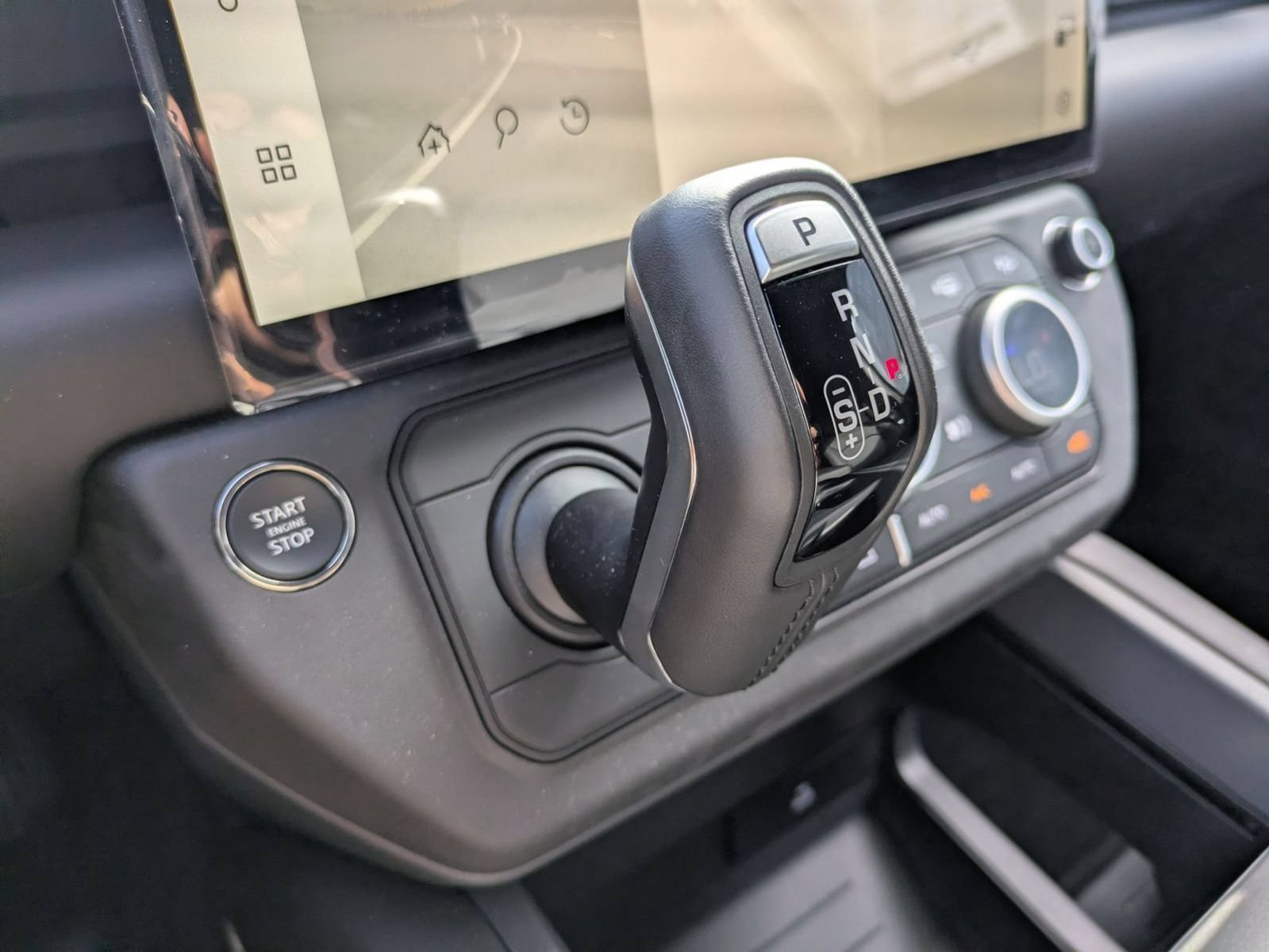 New 2026 Land Rover Defender 110 X-Dynamic SE AWD/4WD image 20