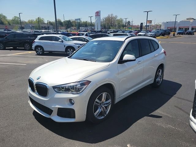Used 2019 BMW X1 xDrive28i w/ M Sport Package AWD/4WD image 3
