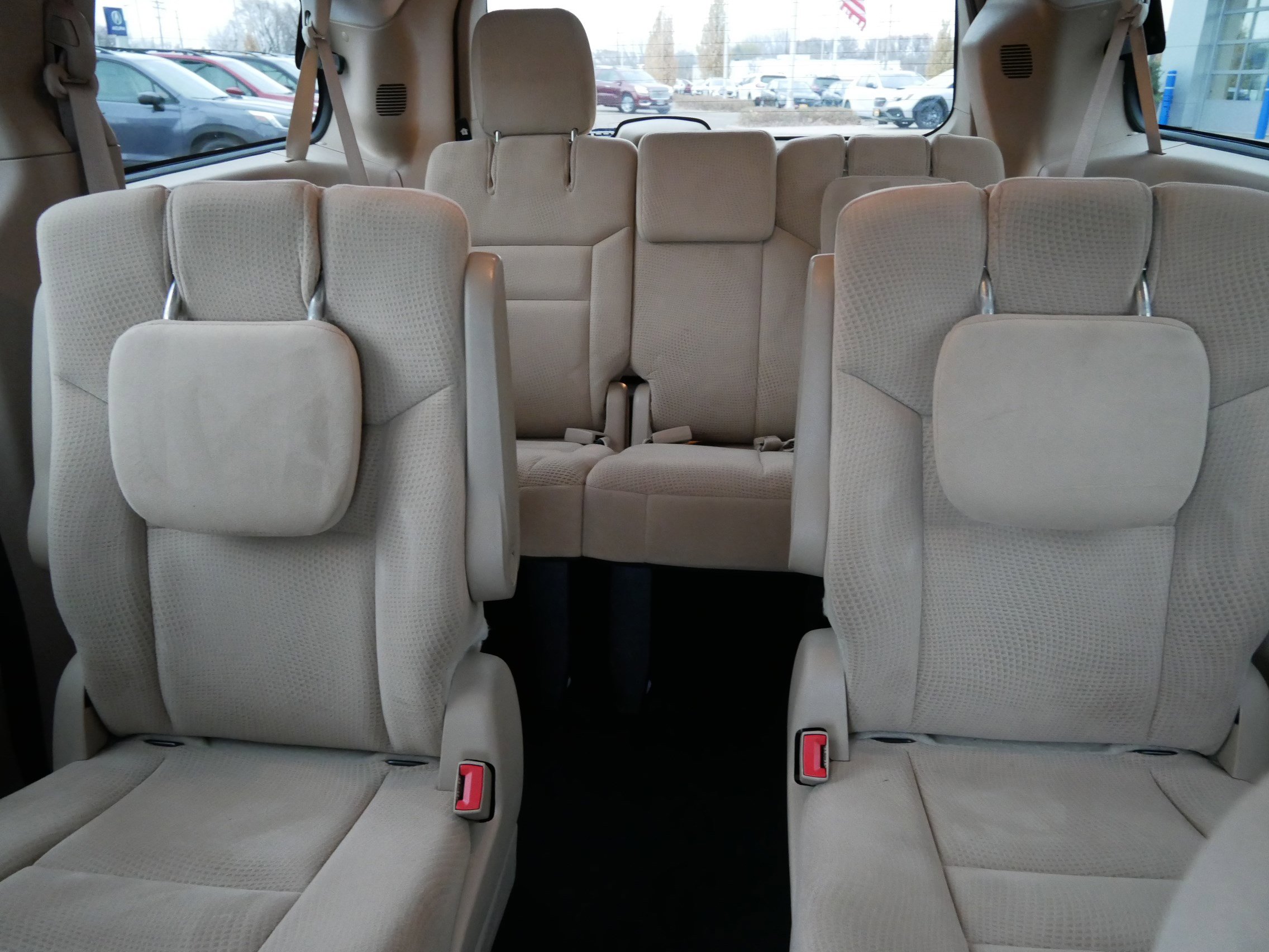 Used 2014 Dodge Grand Caravan SXT image 12