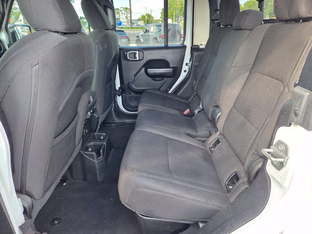 Used 2023 Jeep Gladiator Sport AWD/4WD image 8