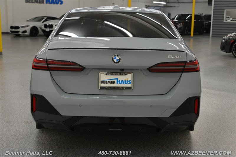 Used 2026 BMW 530i w/ M Sport Package RWD image 10