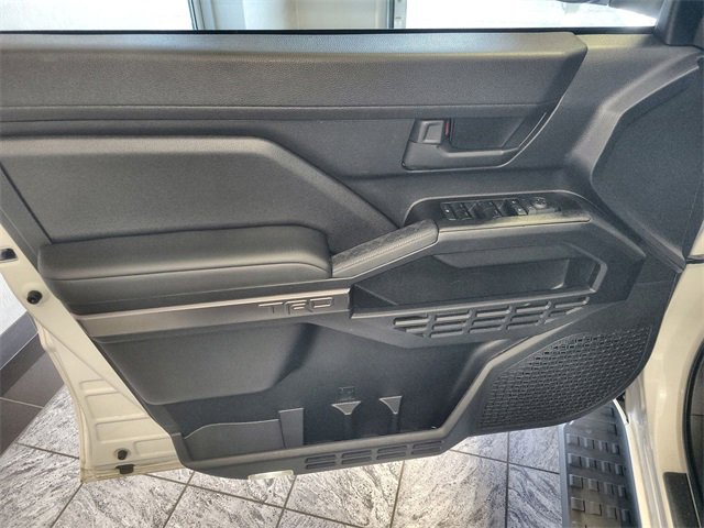 Used 2025 Toyota 4Runner TRD Off-Road image 13
