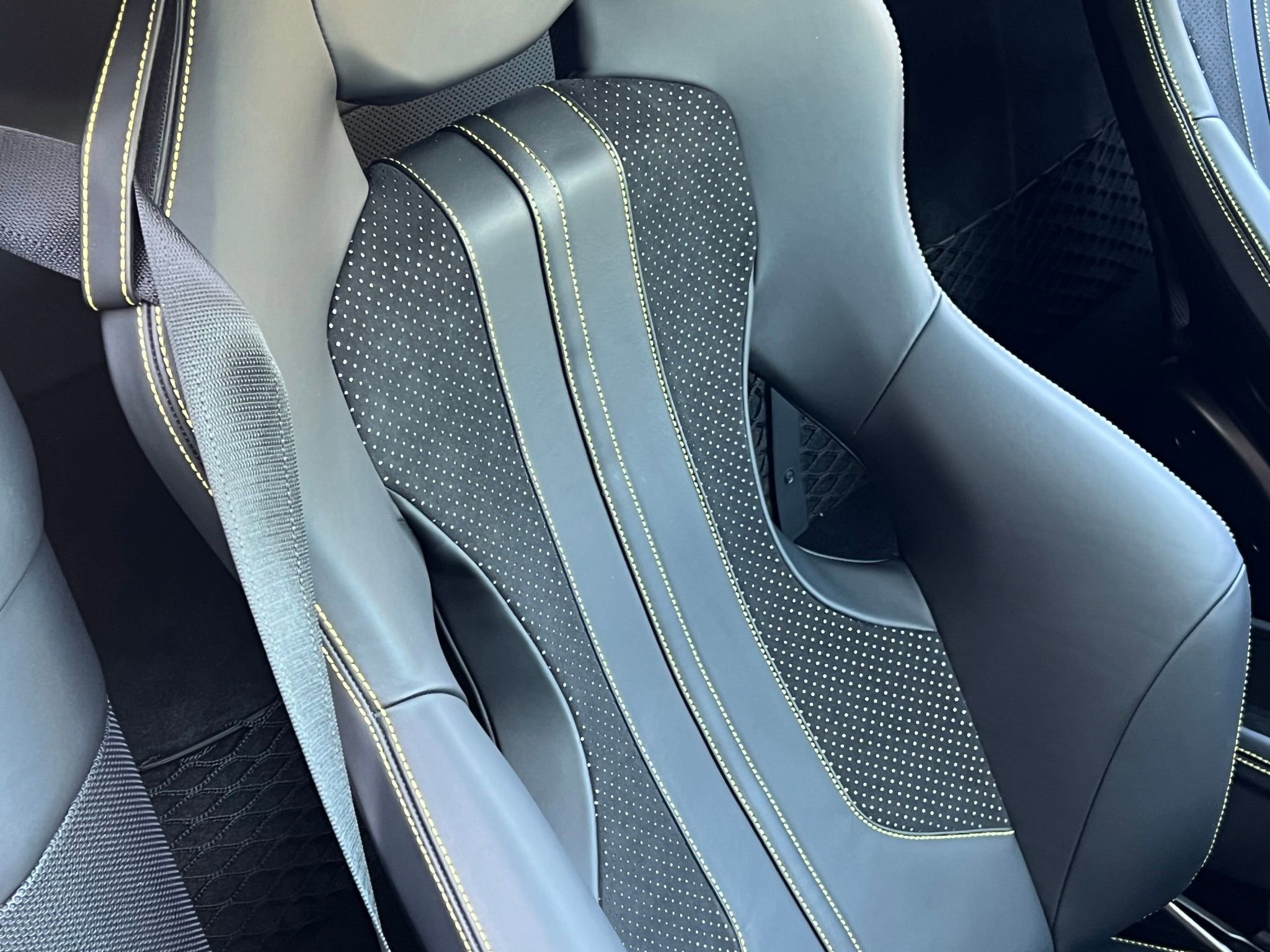 Used 2022 Ferrari F8 Tributo RWD image 49