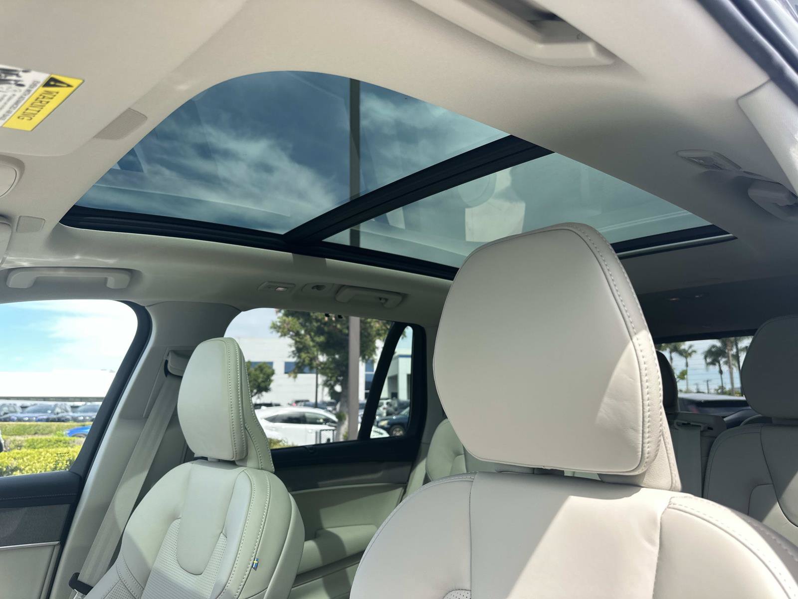 New 2026 Volvo XC90 T8 Ultra w/ Protection Package Premier AWD/4WD image 25