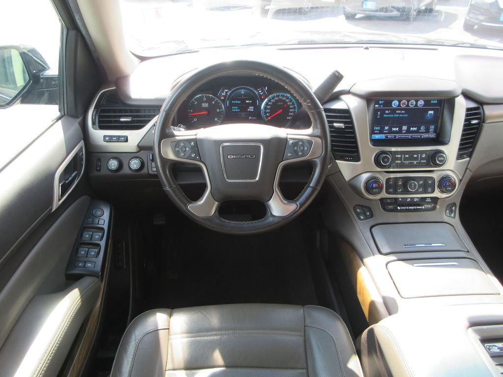 Used 2020 GMC Yukon XL Denali image 16