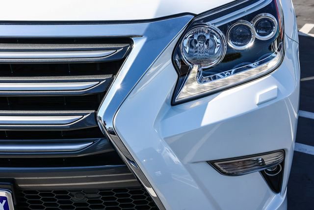 Used 2018 Lexus GX 460 Luxury w/ Preferred Accessory Package AWD/4WD image 10