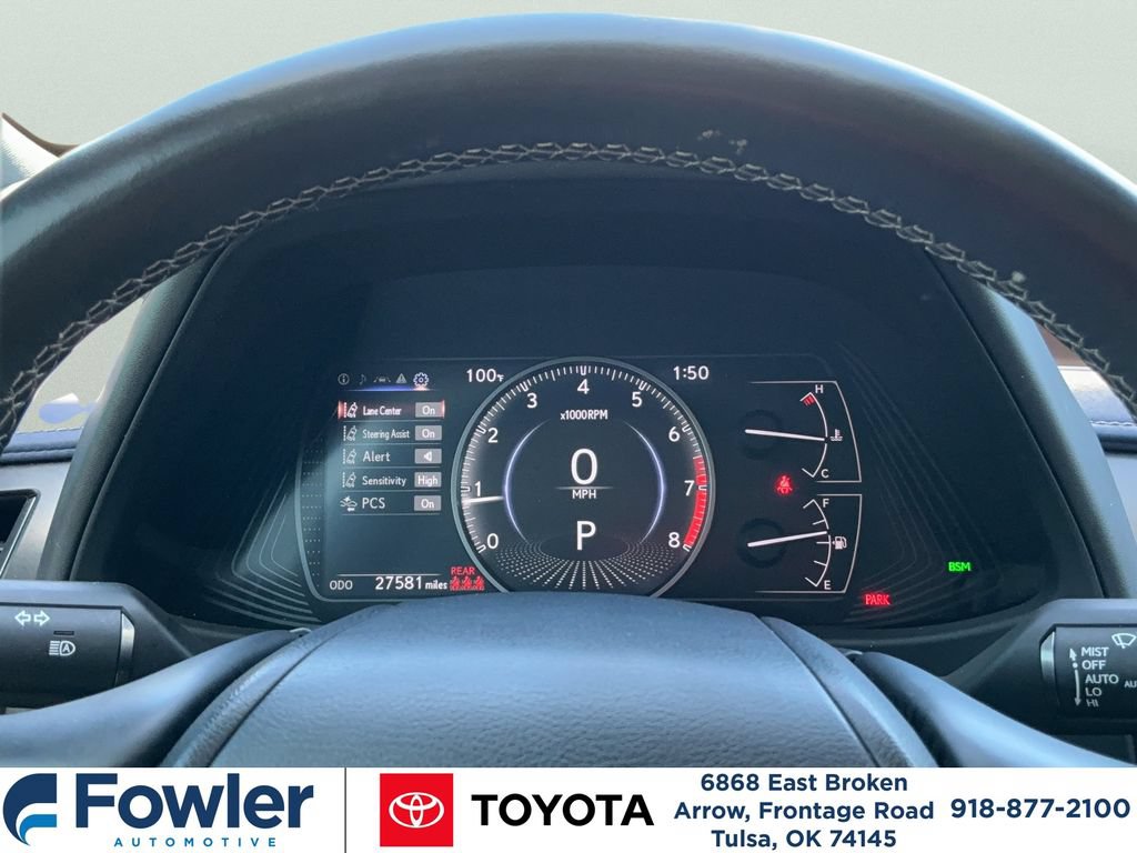 Used 2022 Lexus UX 200 w/ Premium Package FWD image 12