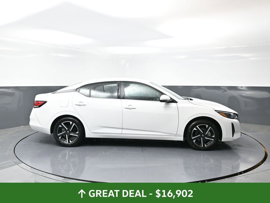 Used 2024 Nissan Sentra SV image 3