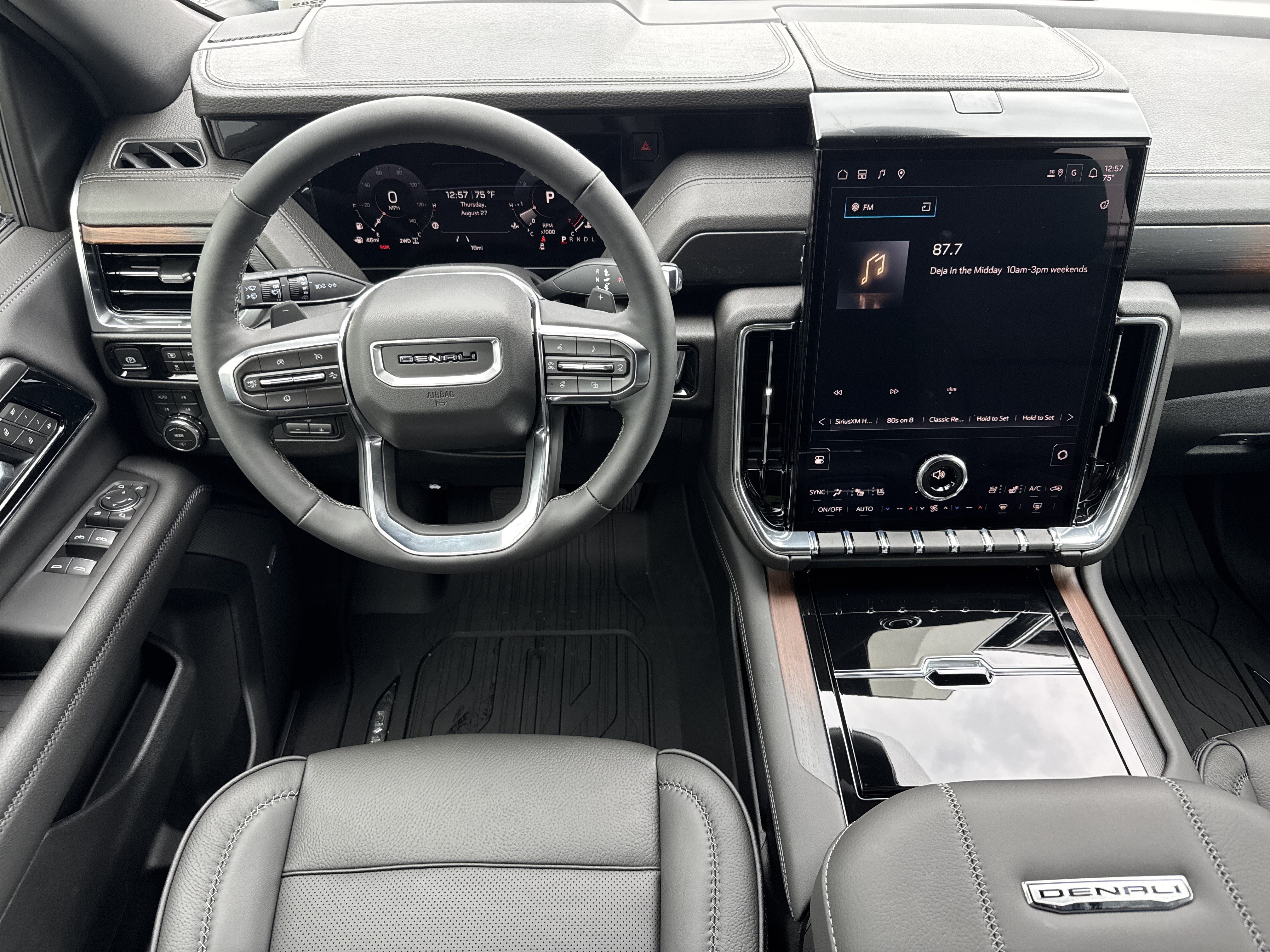 New 2026 GMC Yukon Denali w/ Sun & Power Step Package AWD/4WD image 19