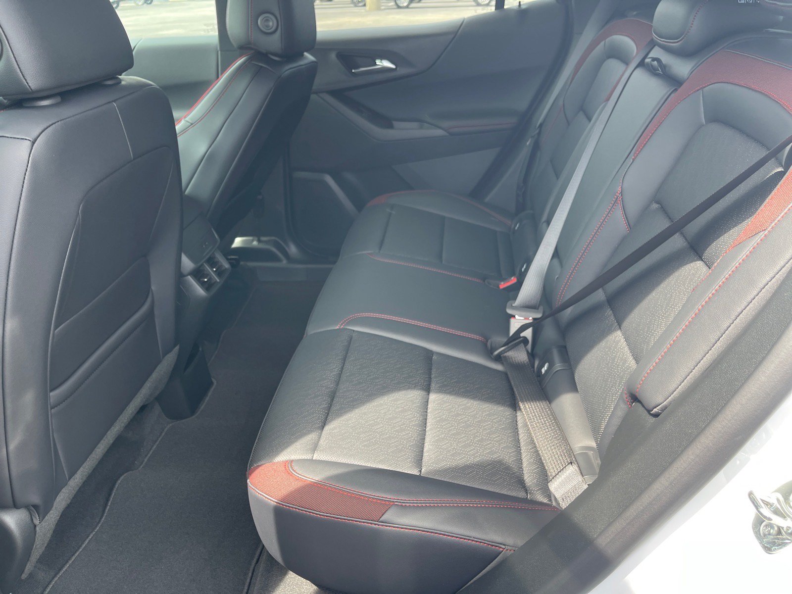 New 2027 Chevrolet Equinox RS AWD/4WD image 11