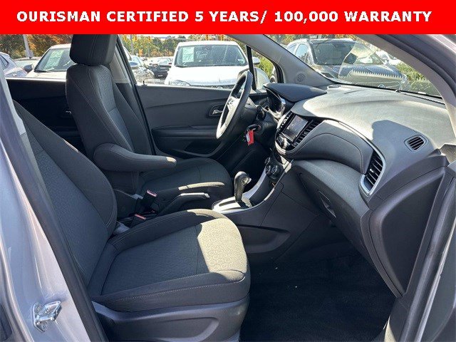 Certified 2022 Chevrolet Trax LS w/ Tint and Cruise Package image 9