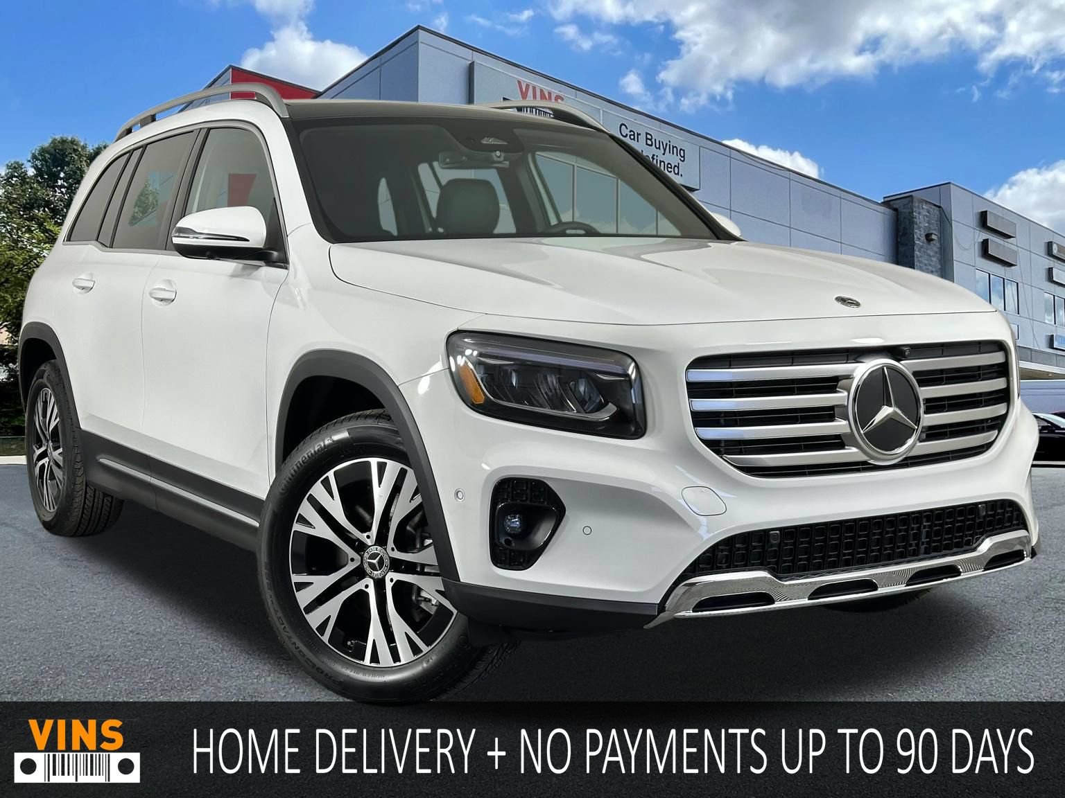 Used 2026 Mercedes-Benz GLB 250 4MATIC image 1