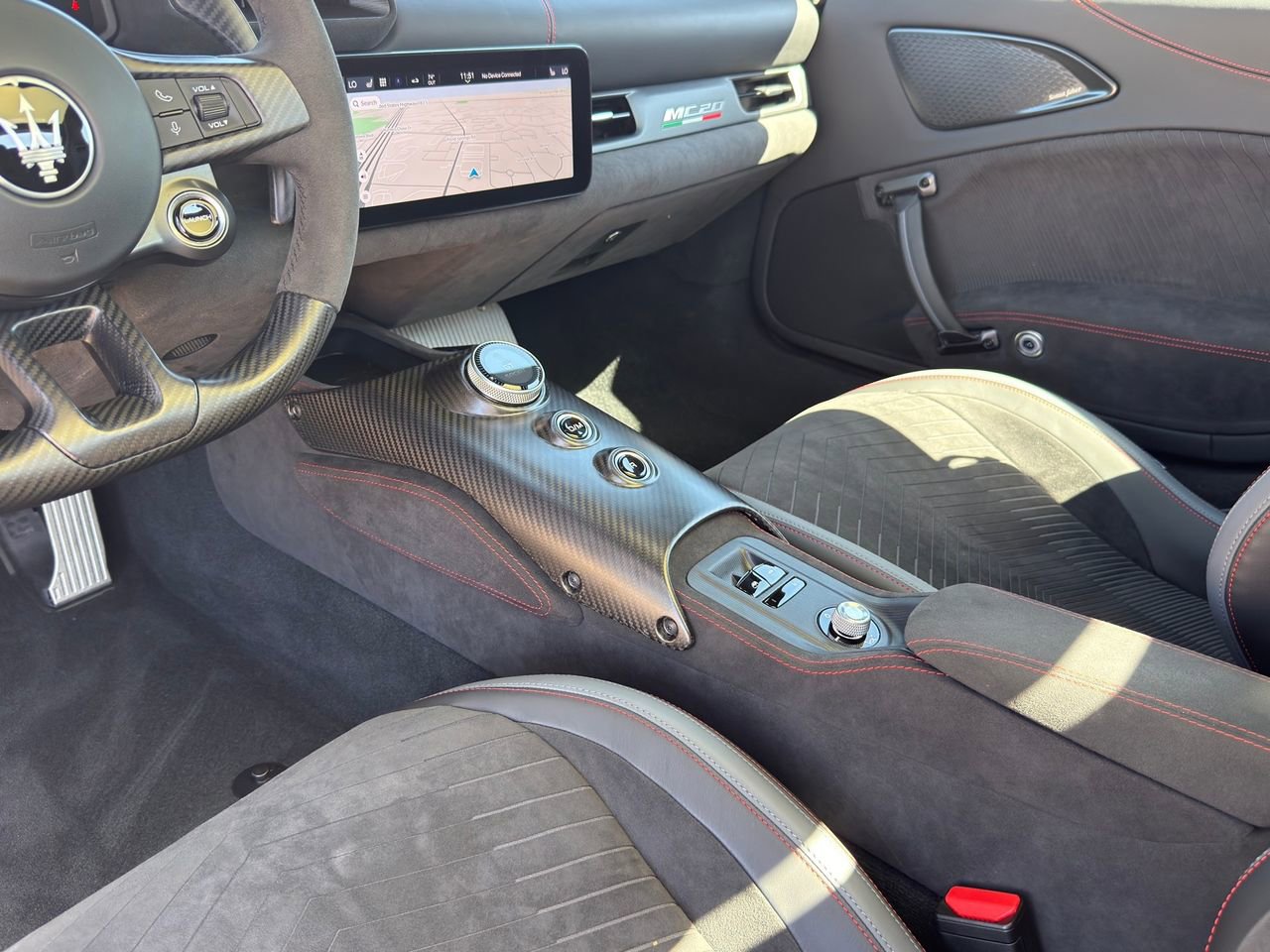 Certified 2023 Maserati MC20 Spyder RWD image 42