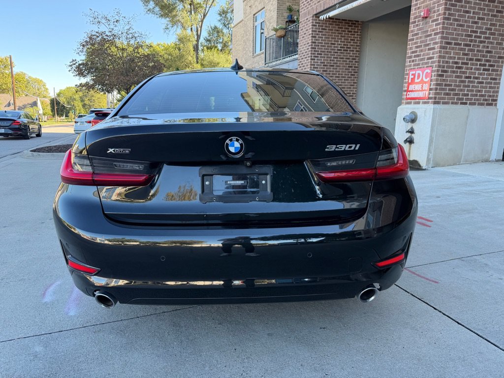 Used 2021 BMW 330i xDrive Sedan w/ Premium Package AWD/4WD image 6